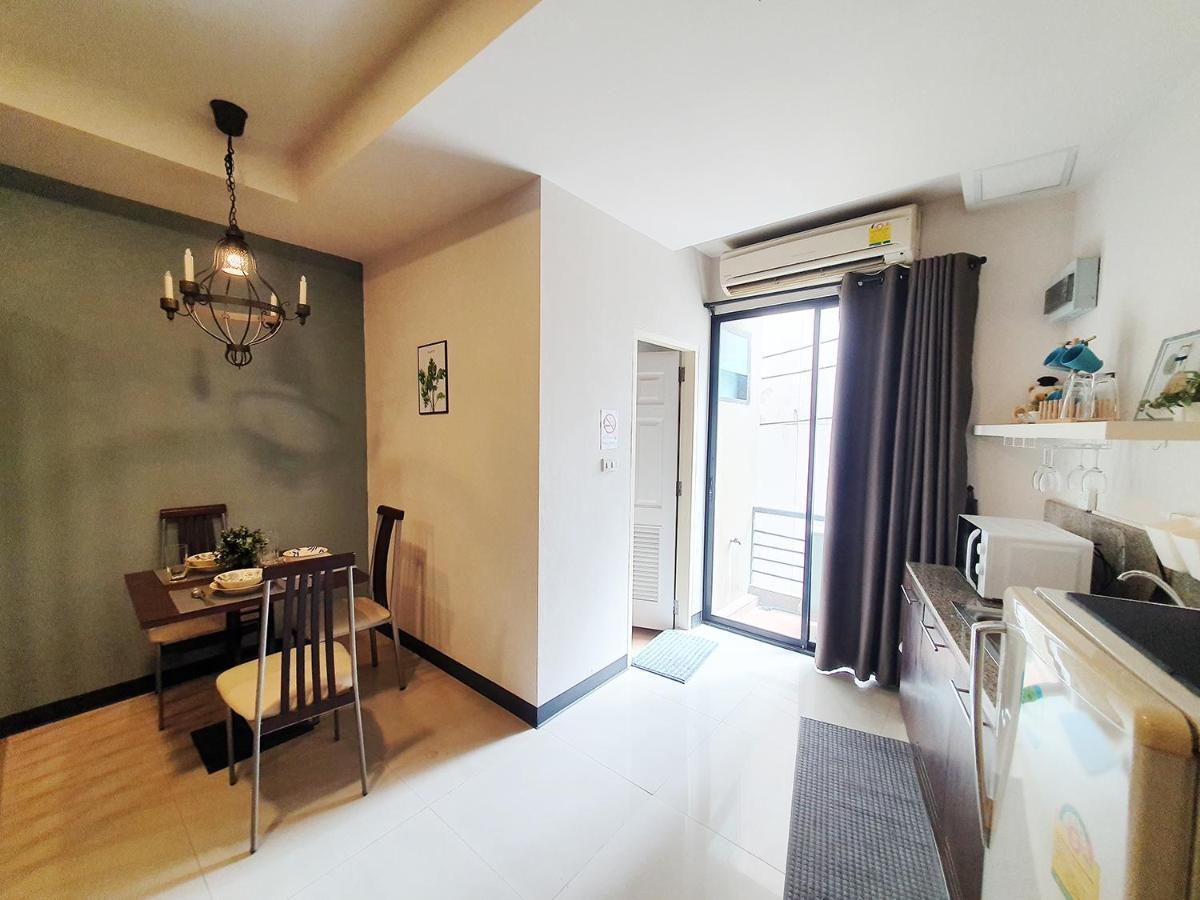 552 Residence Bangkok Esterno foto